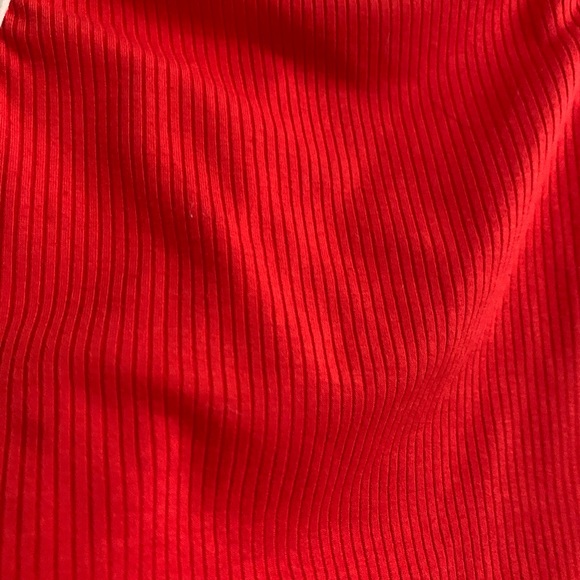 Red Ribbed Crop Top - Picture 3 of 5